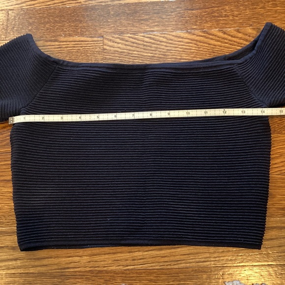 Kendall & Kylie off the shoulder crop top - Picture 6 of 6